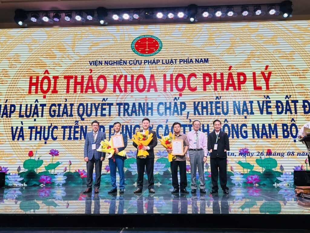 hoi thao phap li dat dai
